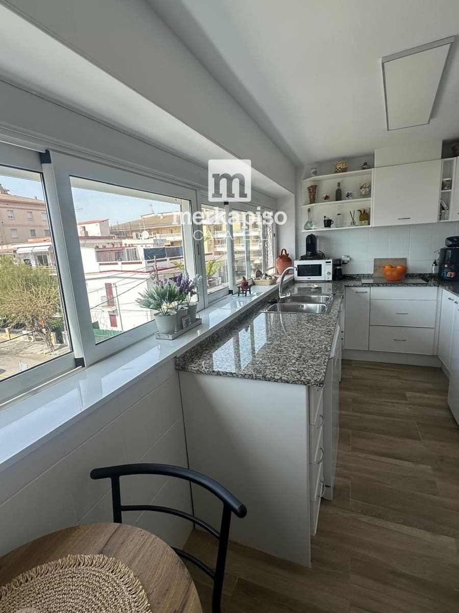 3 bedroom Flat for sale in Segur de Calafell with pool garage - € 330,000 (Ref: 9506659)