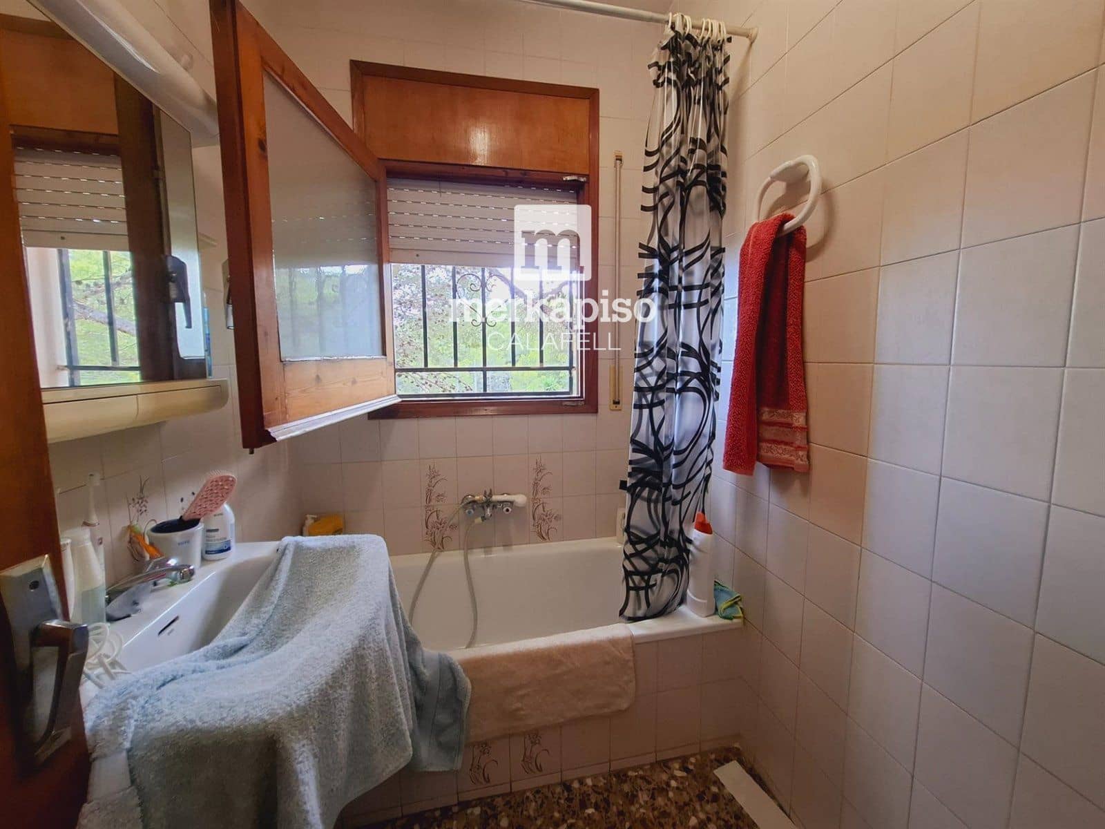 5 bedroom Villa for sale in Calafell with pool - € 325,000 (Ref: 9506664)