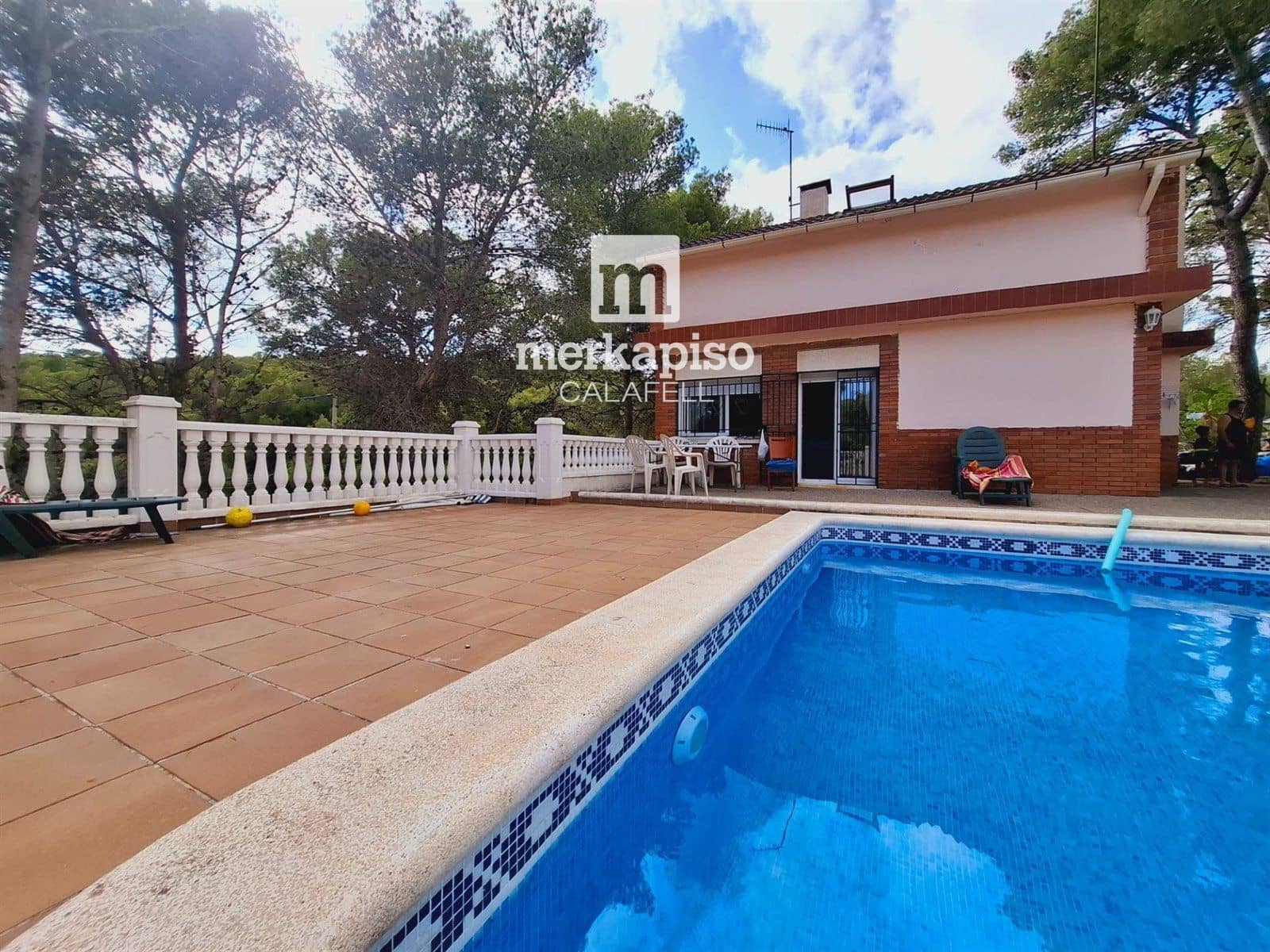 5 bedroom Villa for sale in Calafell with pool - € 325,000 (Ref: 9506664)