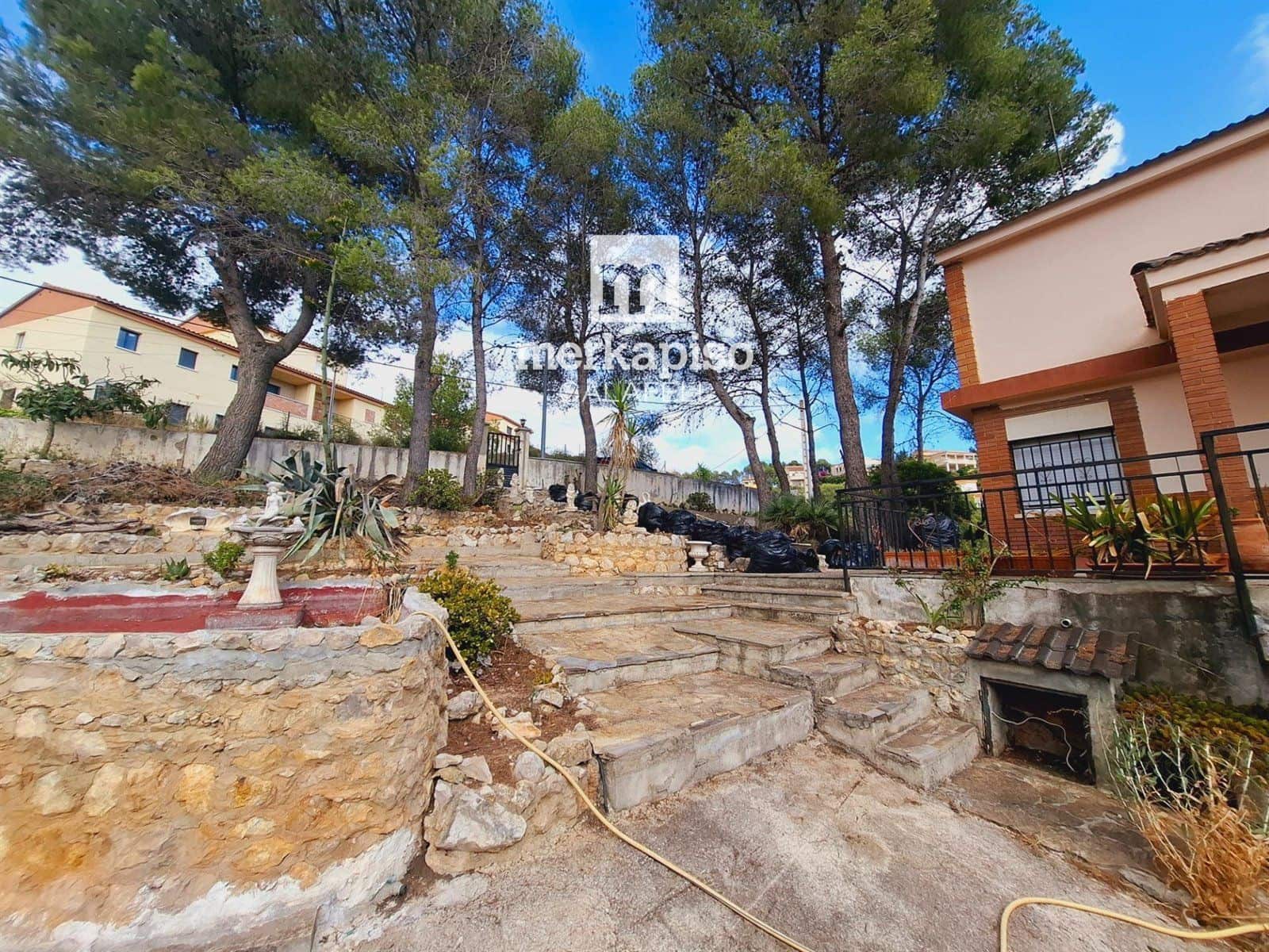 5 bedroom Villa for sale in Calafell with pool - € 325,000 (Ref: 9506664)