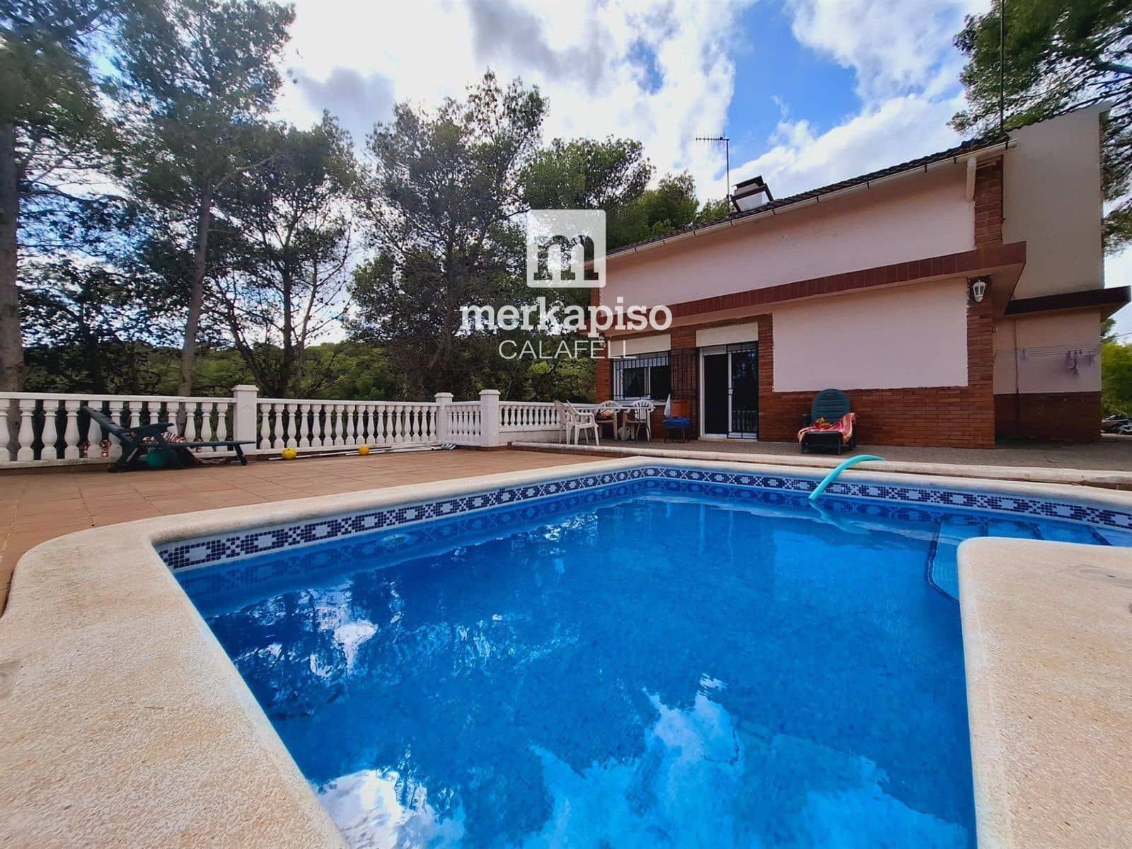 5 bedroom Villa for sale in Calafell with pool - € 325,000 (Ref: 9506664)