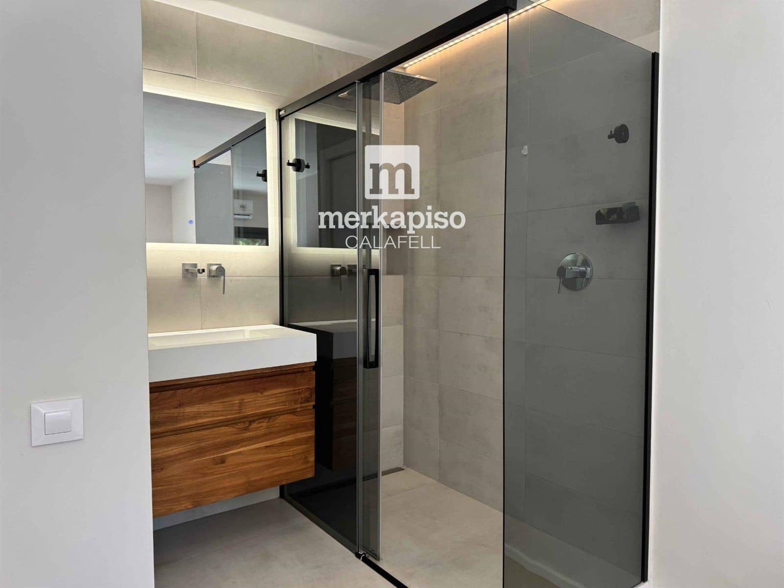 5 bedroom Townhouse for sale in Cunit - € 420,000 (Ref: 9506667)