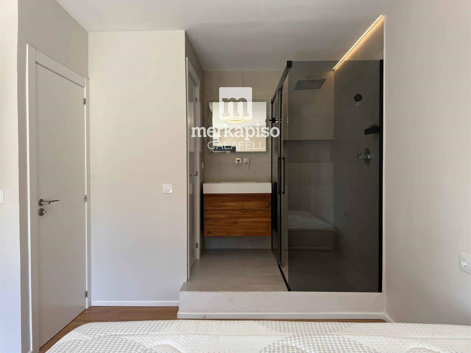 5 bedroom Townhouse for sale in Cunit - € 420,000 (Ref: 9506667)