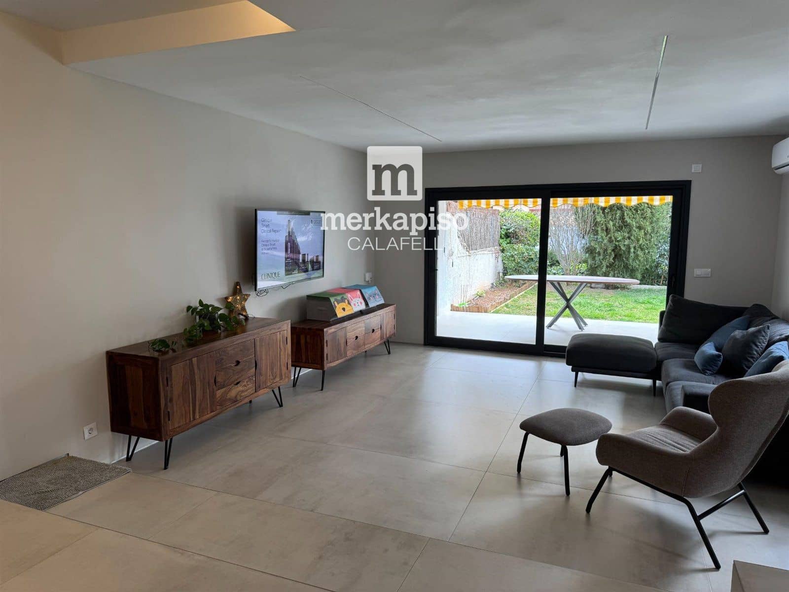 5 bedroom Townhouse for sale in Cunit - € 420,000 (Ref: 9506667)