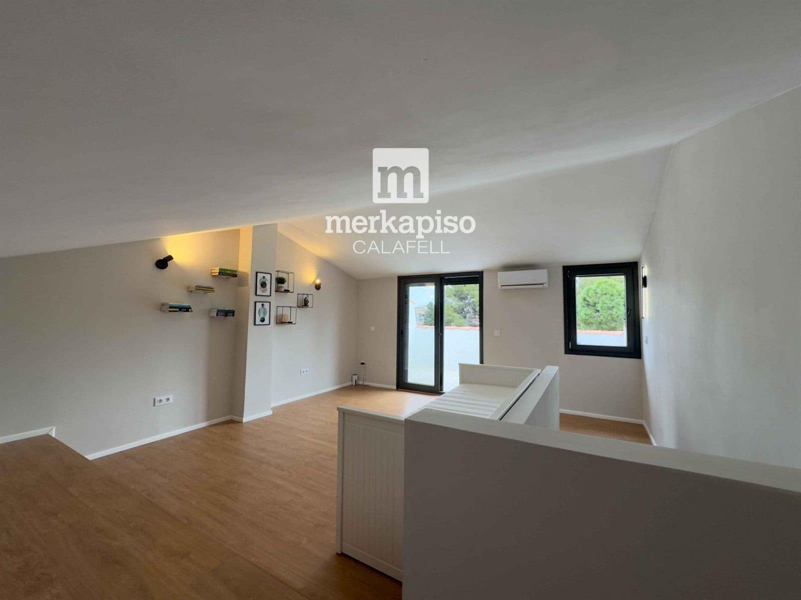 5 bedroom Townhouse for sale in Cunit - € 420,000 (Ref: 9506667)