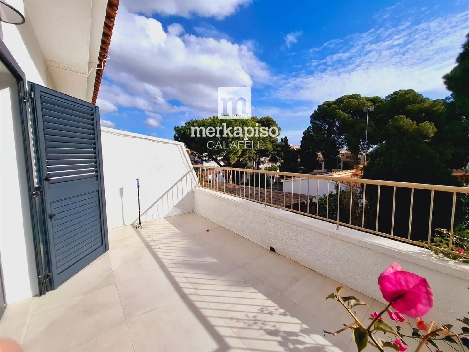 5 bedroom Townhouse for sale in Cunit - € 420,000 (Ref: 9506667)