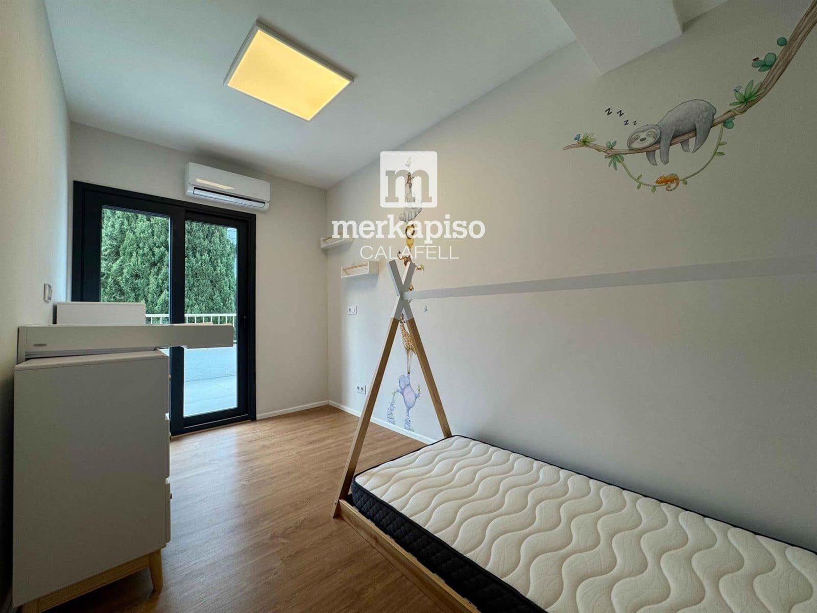 5 bedroom Townhouse for sale in Cunit - € 420,000 (Ref: 9506667)