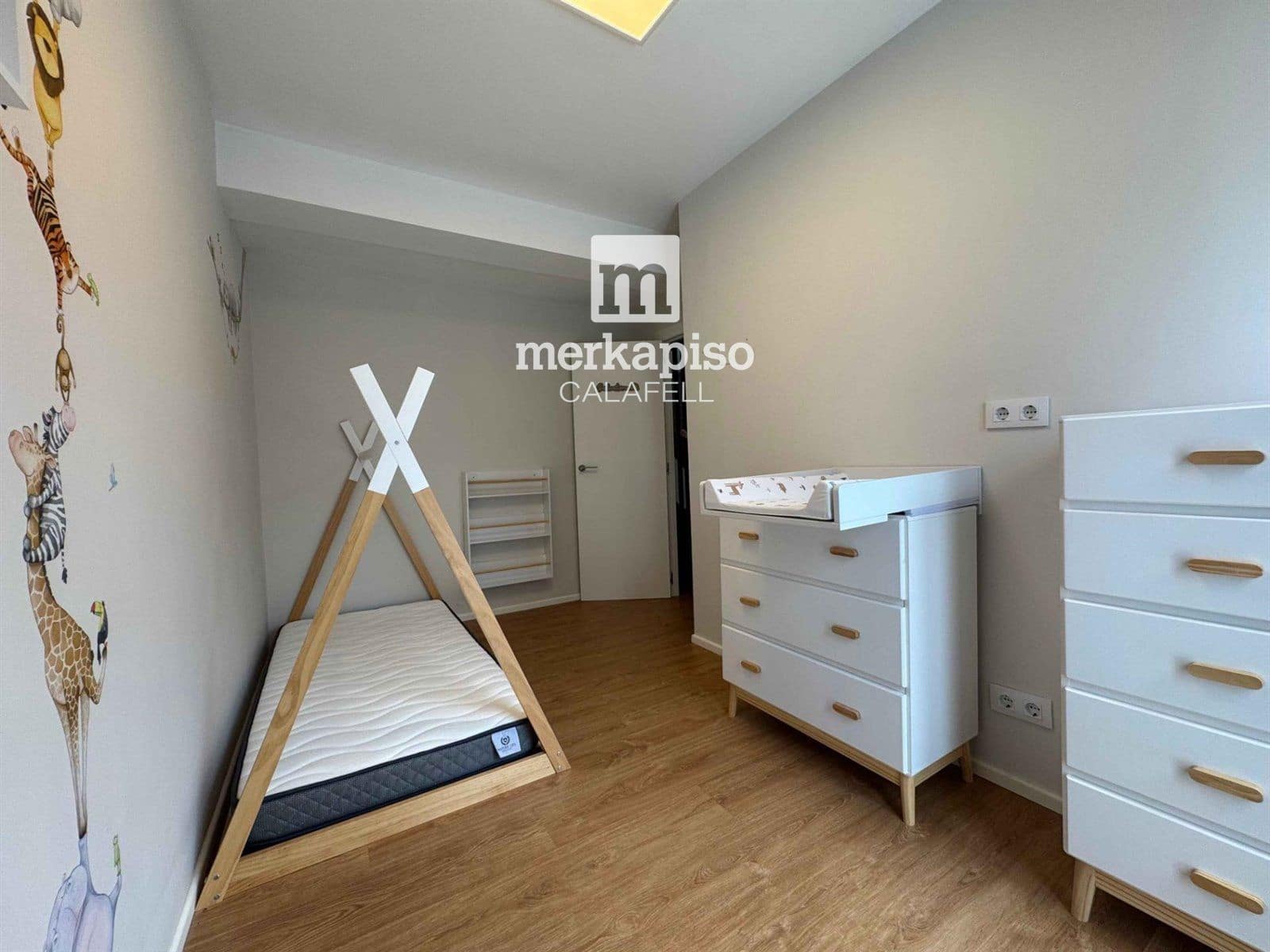 5 bedroom Townhouse for sale in Cunit - € 420,000 (Ref: 9506667)