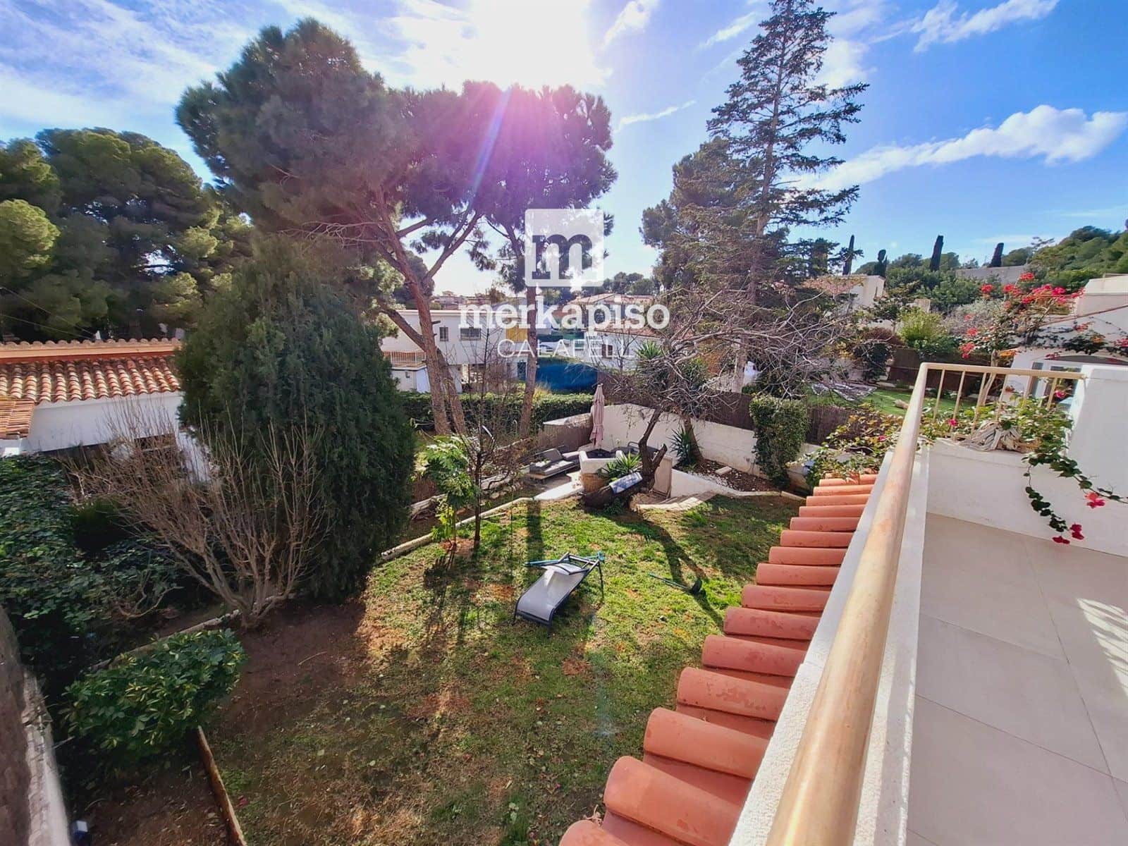 5 bedroom Townhouse for sale in Cunit - € 420,000 (Ref: 9506667)