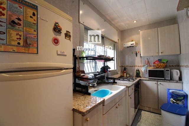 4 makuuhuone Omakotitalo myytävänä paikassa Cunit mukana 
autotalli - 260 000 € (Ref: 9506670)