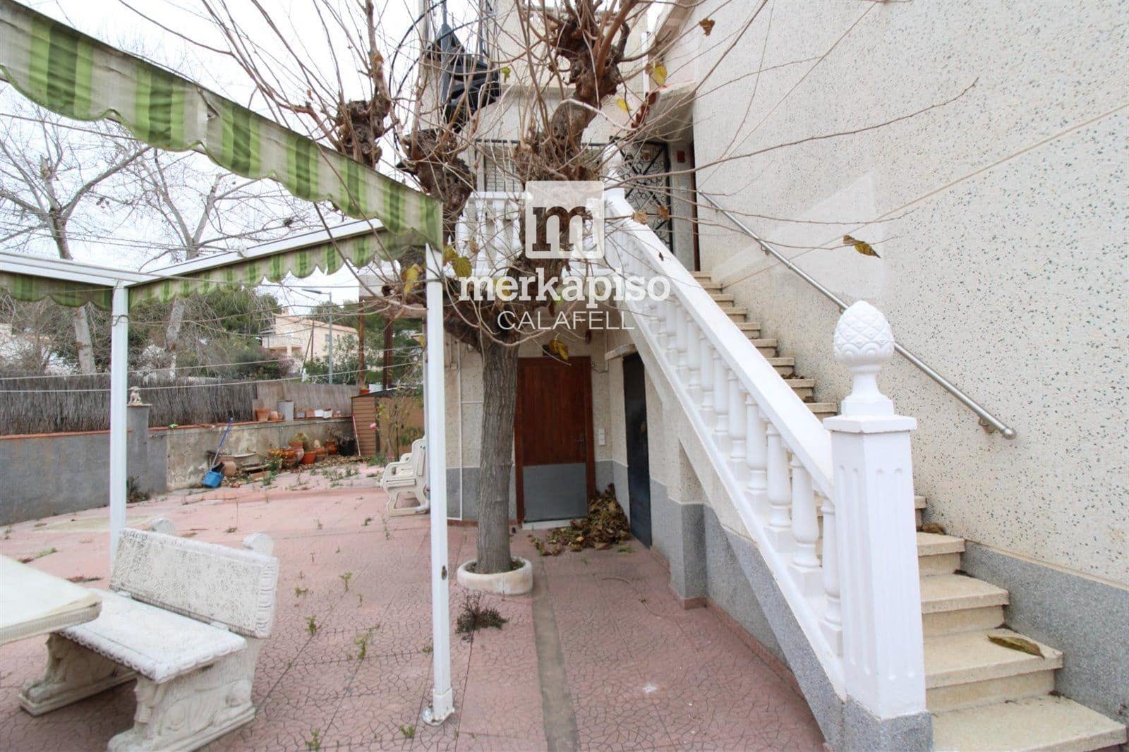 4 makuuhuone Omakotitalo myytävänä paikassa Cunit mukana 
autotalli - 260 000 € (Ref: 9506670)