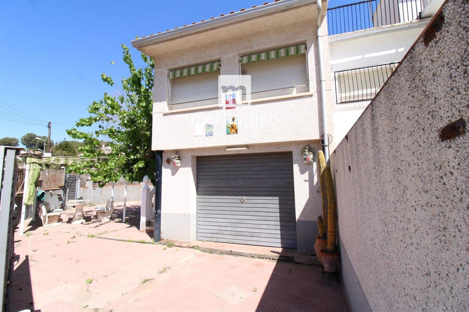 4 makuuhuone Omakotitalo myytävänä paikassa Cunit mukana 
autotalli - 260 000 € (Ref: 9506670)