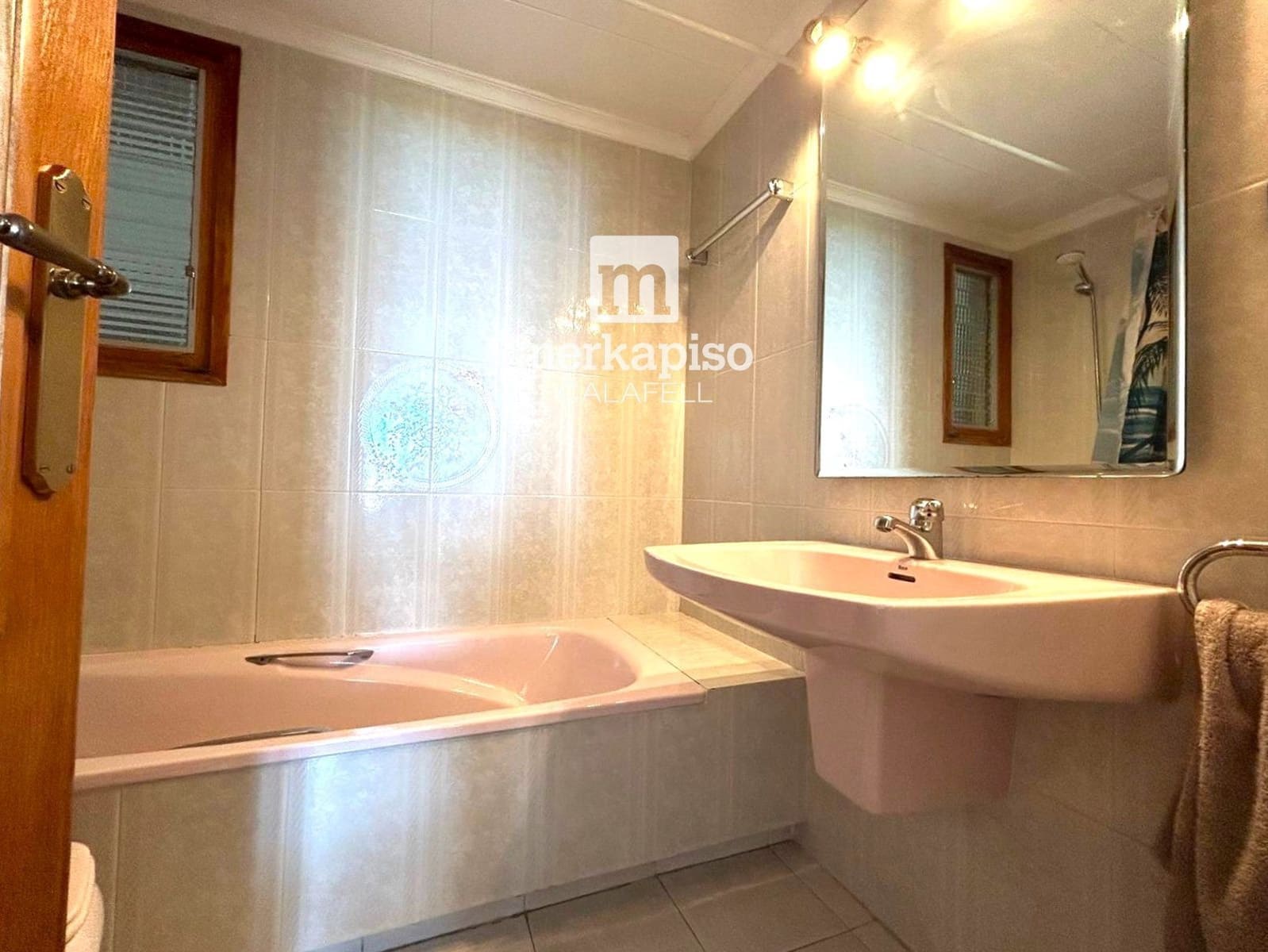 Piso de 3 habitaciones en Calafell en venta con piscina garaje - 440.000 € (Ref: 9506687)