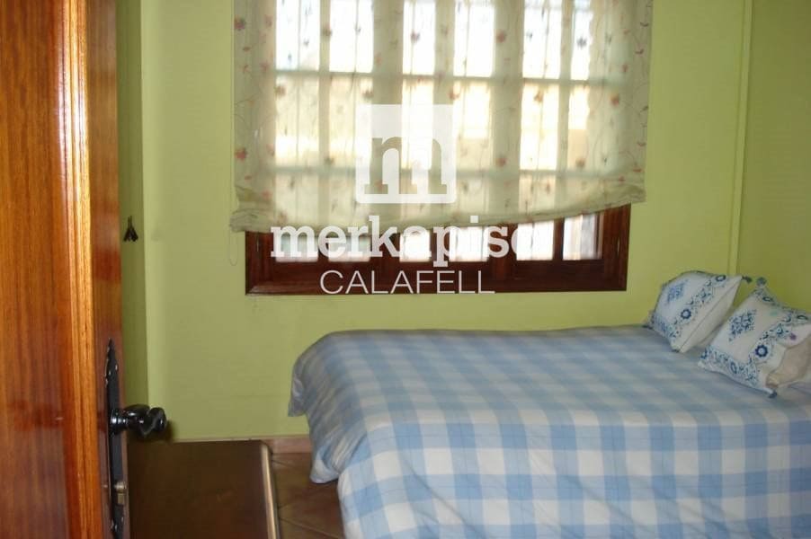 5 soveværelse Villa til salg i Santa Oliva med swimmingpool - € 675.000 (Ref: 9506690)