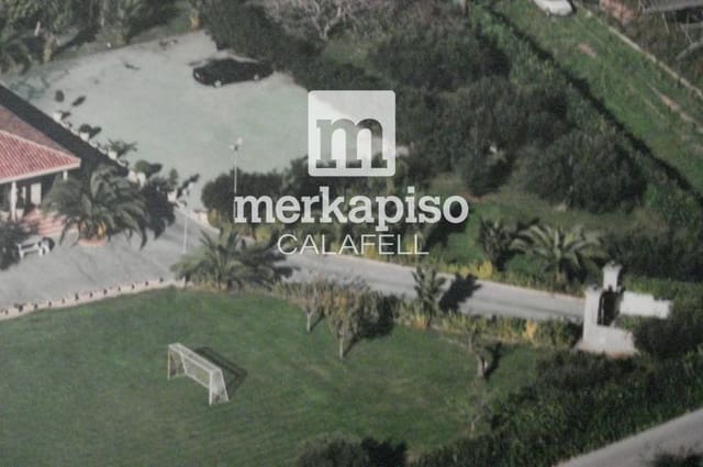 5 soveværelse Villa til salg i Santa Oliva med swimmingpool - € 675.000 (Ref: 9506690)