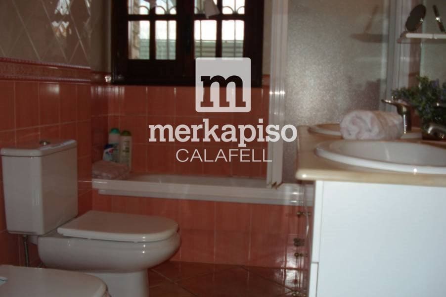 5 soveværelse Villa til salg i Santa Oliva med swimmingpool - € 675.000 (Ref: 9506690)