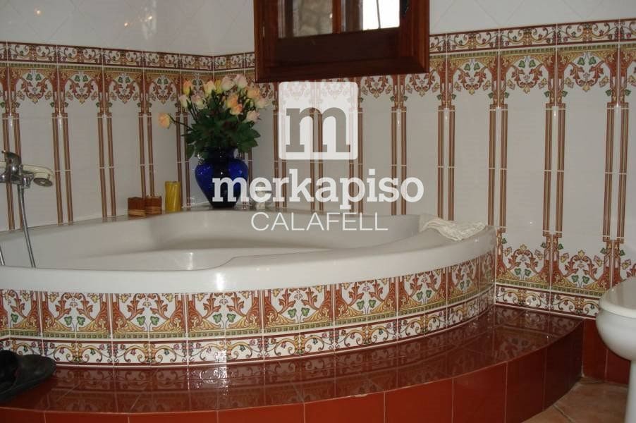 5 soveværelse Villa til salg i Santa Oliva med swimmingpool - € 675.000 (Ref: 9506690)