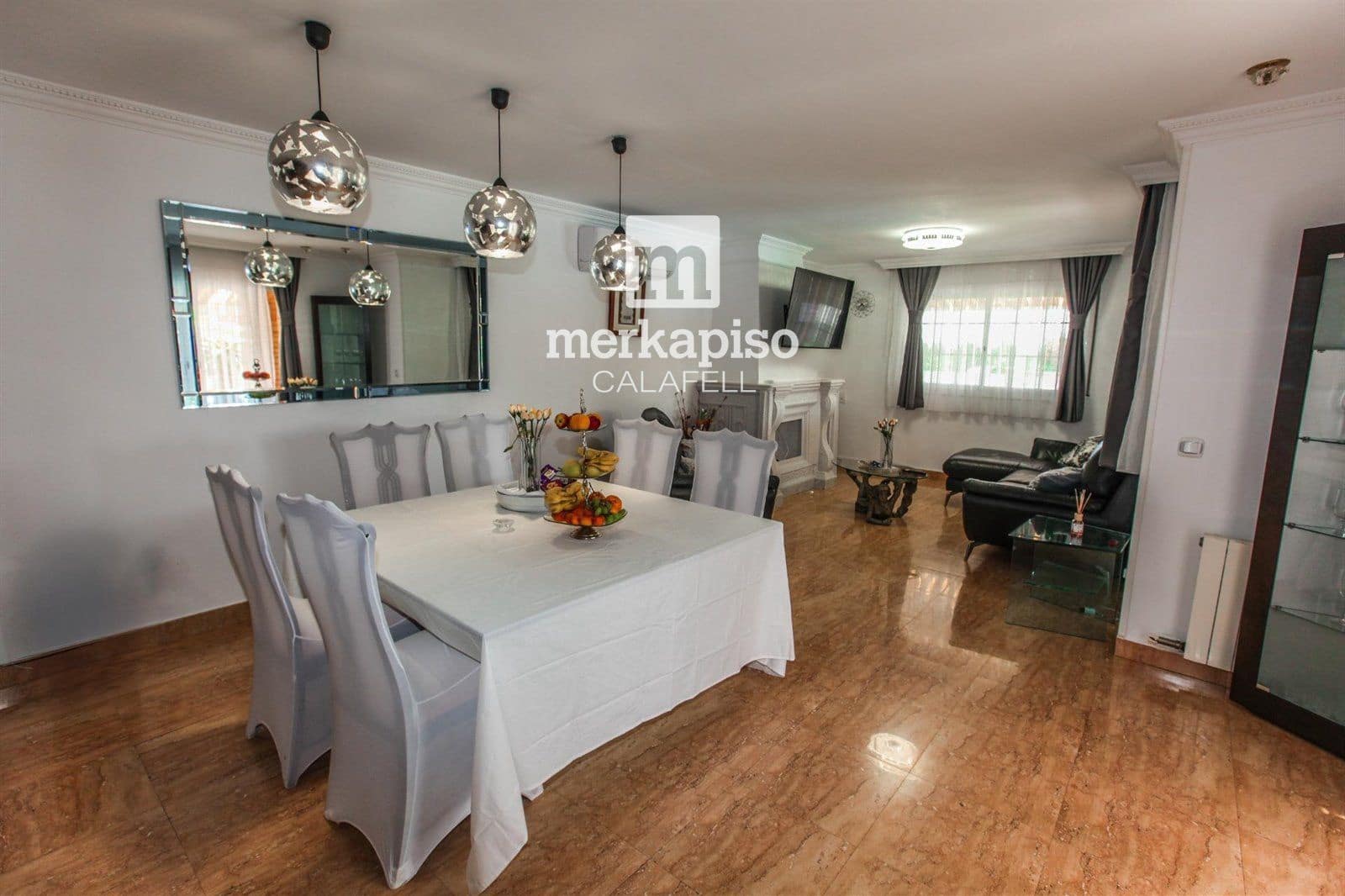 5 bedroom Villa for sale in Roda de Bara with pool garage - € 690,000 (Ref: 9506693)