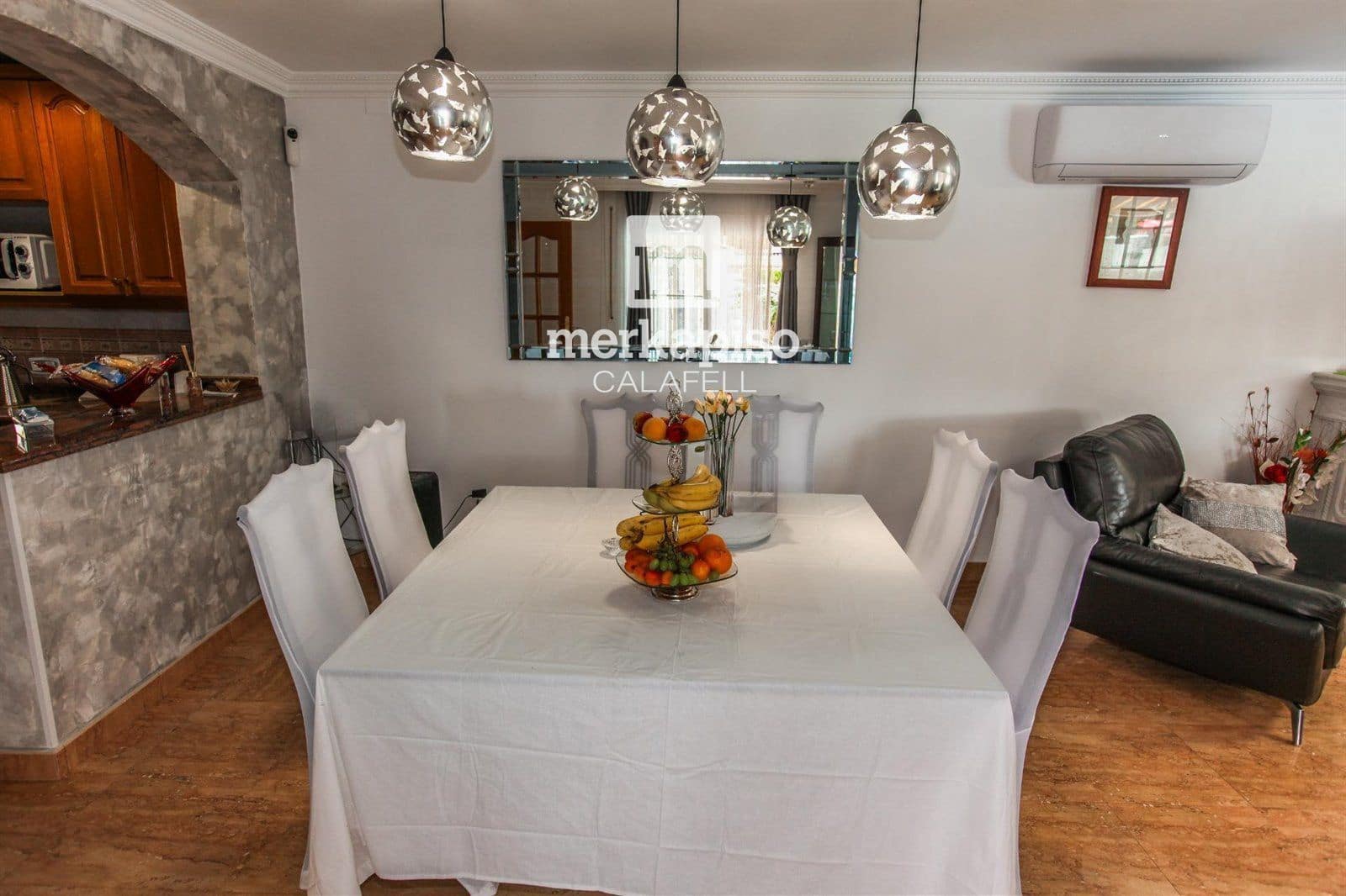 5 bedroom Villa for sale in Roda de Bara with pool garage - € 690,000 (Ref: 9506693)