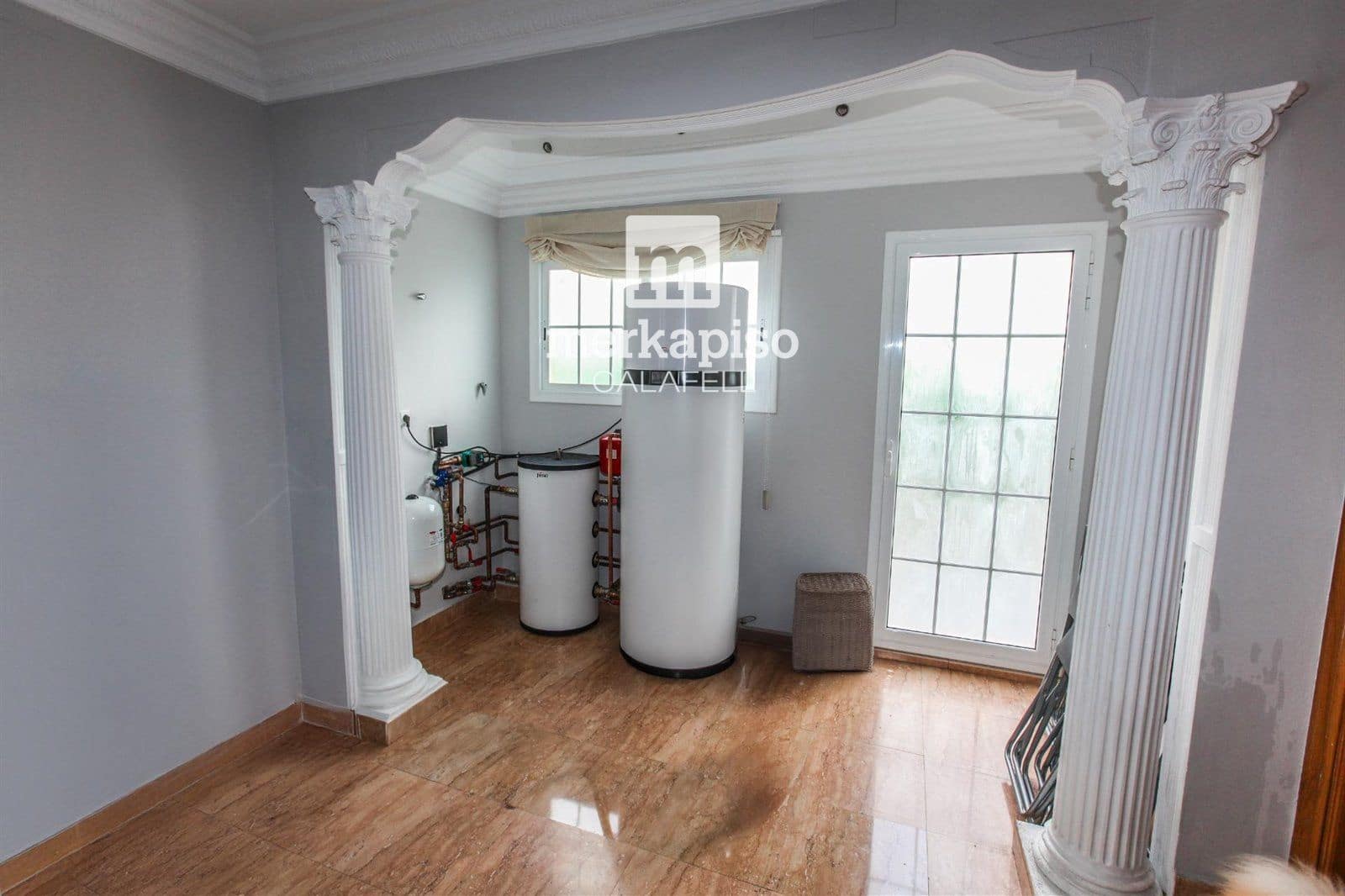 5 bedroom Villa for sale in Roda de Bara with pool garage - € 690,000 (Ref: 9506693)