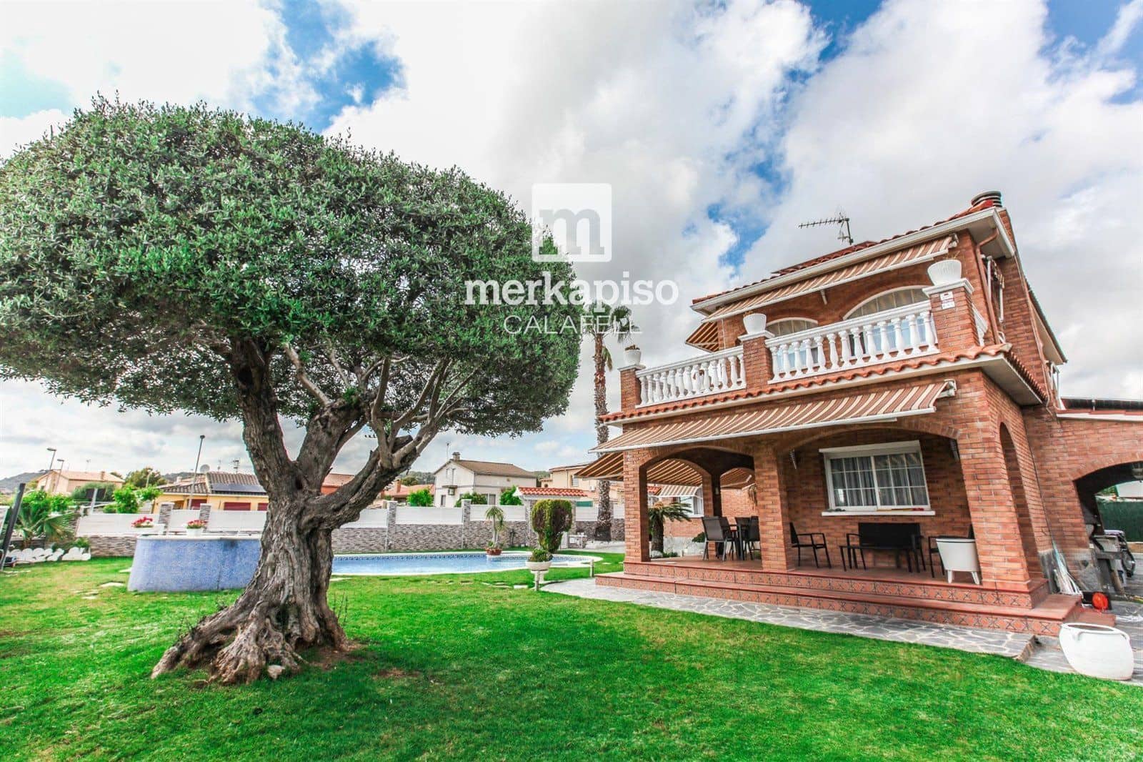 5 bedroom Villa for sale in Roda de Bara with pool garage - € 690,000 (Ref: 9506693)