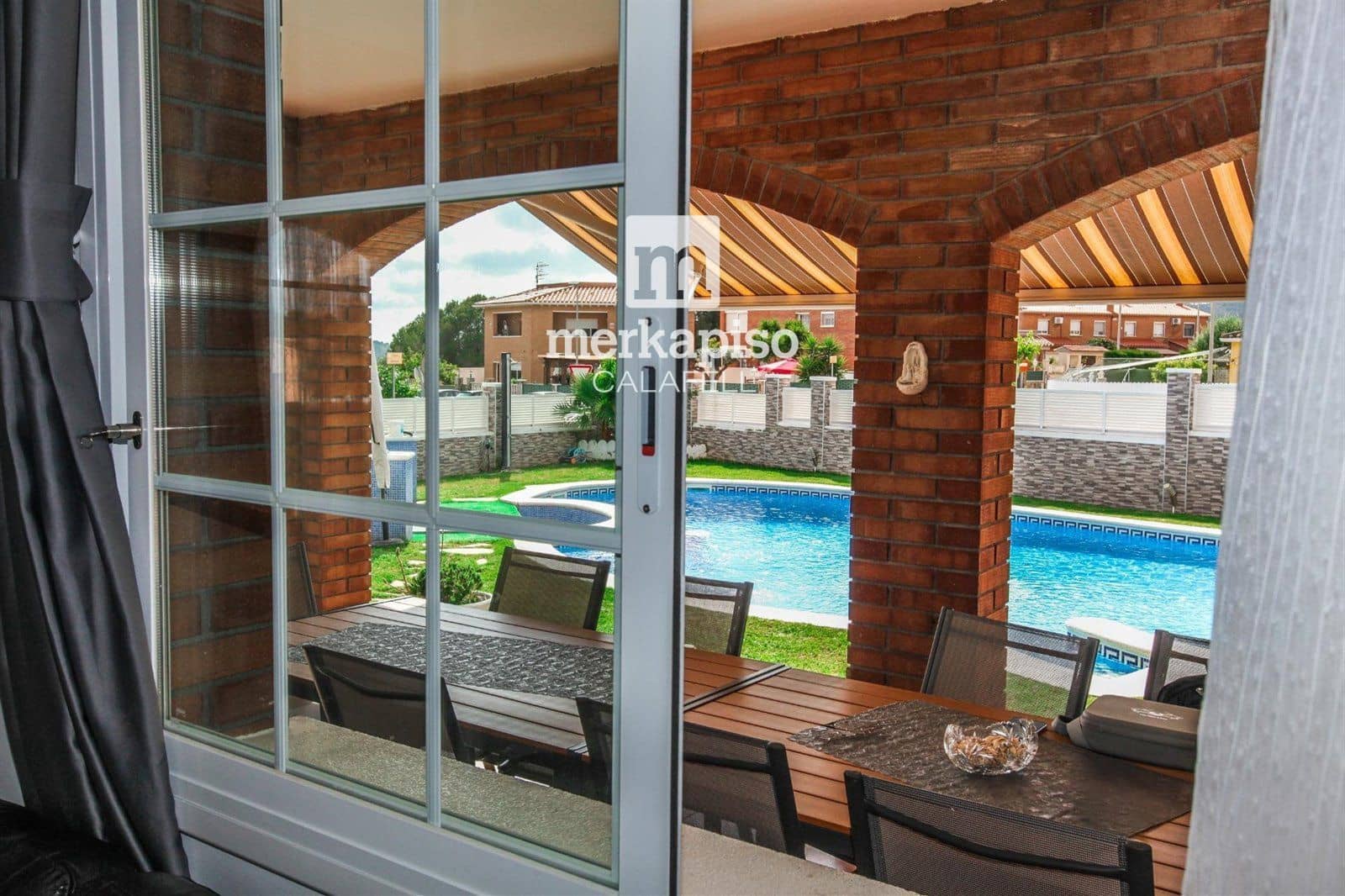 5 bedroom Villa for sale in Roda de Bara with pool garage - € 690,000 (Ref: 9506693)