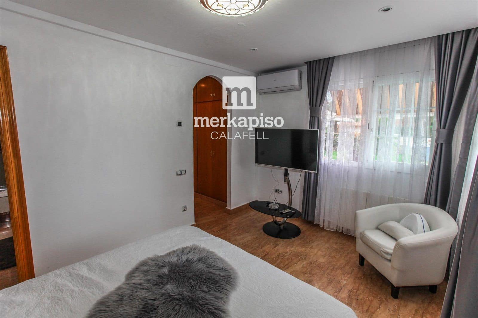 5 bedroom Villa for sale in Roda de Bara with pool garage - € 690,000 (Ref: 9506693)