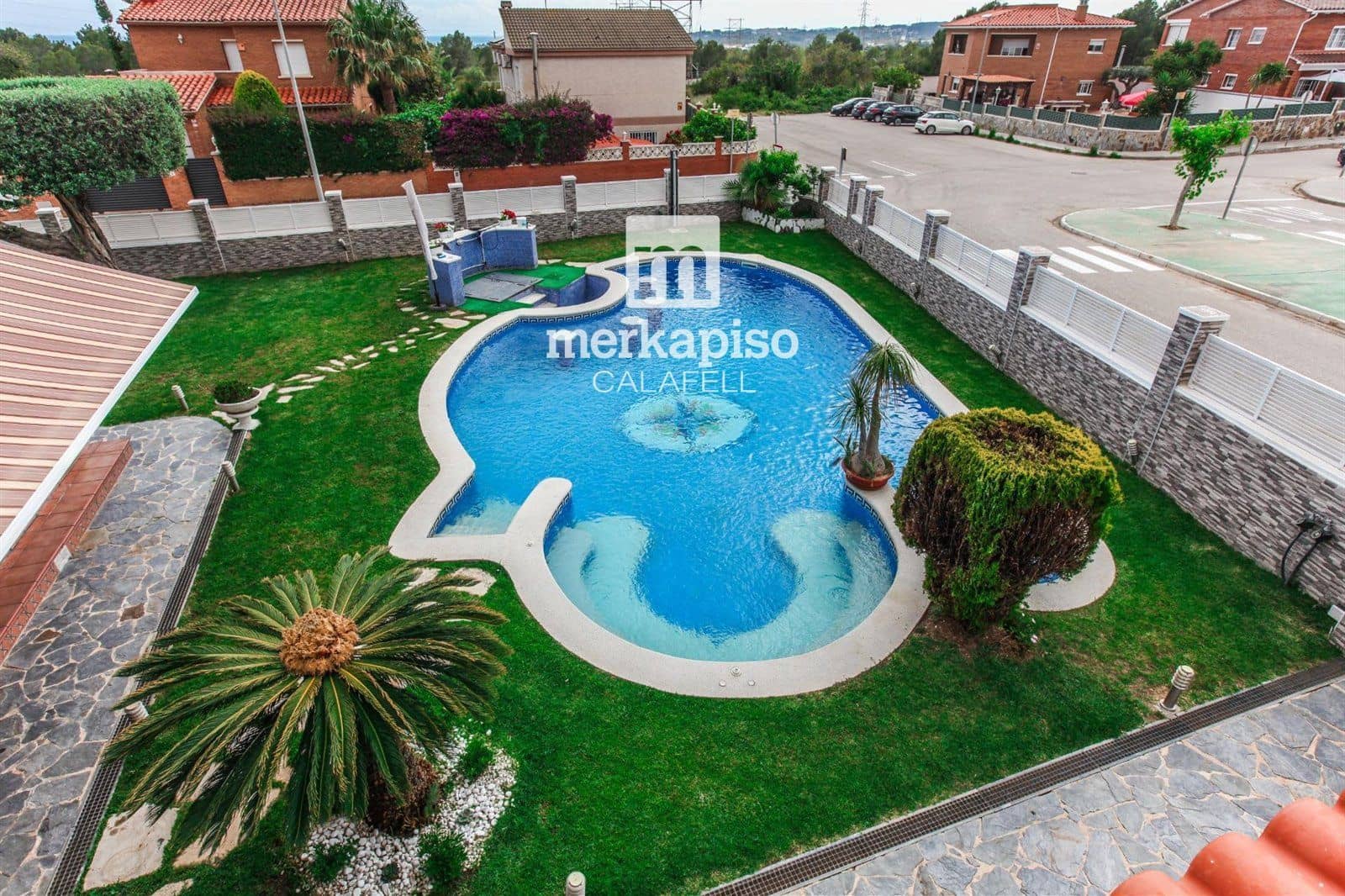 5 bedroom Villa for sale in Roda de Bara with pool garage - € 690,000 (Ref: 9506693)