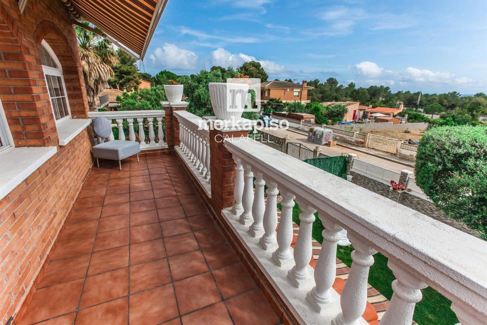 5 bedroom Villa for sale in Roda de Bara with pool garage - € 690,000 (Ref: 9506693)