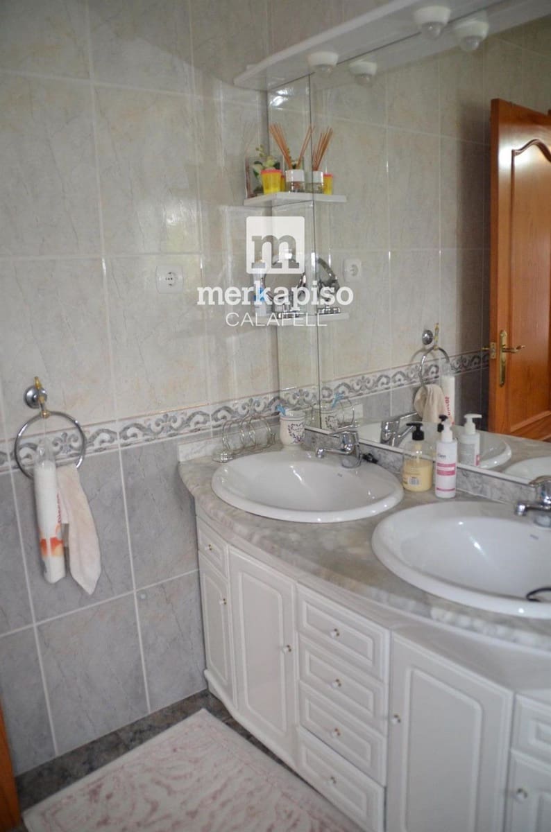 4 sypialnia Willa na sprzedaż w Segur de Calafell z basenem - 370 000 € (Ref: 9506707)