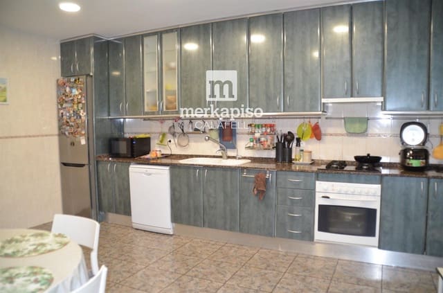 4 sypialnia Willa na sprzedaż w Segur de Calafell, Calafell z basenem - 370 000 € (Ref: 9506707)