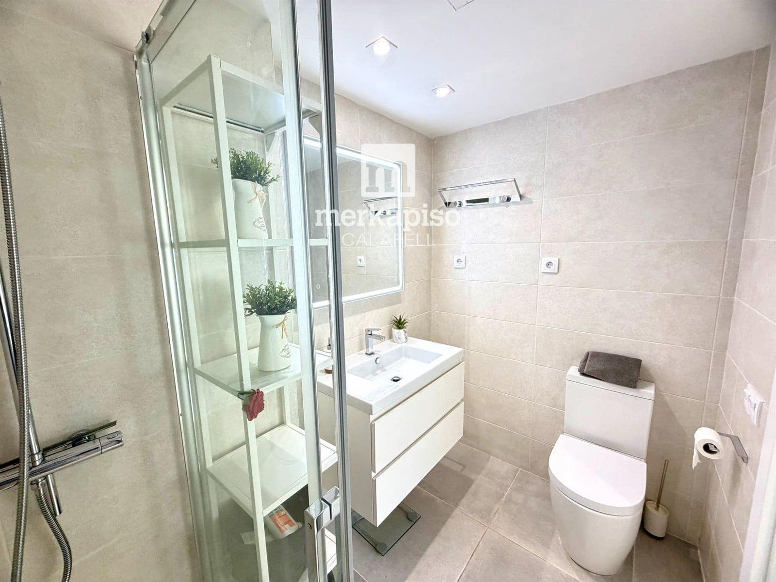 3 sypialnia Penthouse na sprzedaż w Calafell z basenem garażem - 399 500 € (Ref: 9506724)