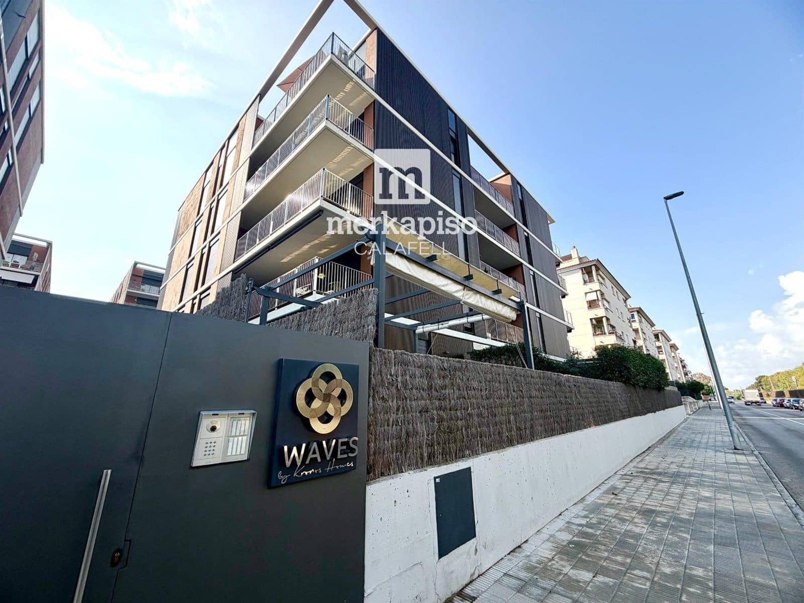 3 sypialnia Penthouse na sprzedaż w Calafell z basenem garażem - 399 500 € (Ref: 9506724)