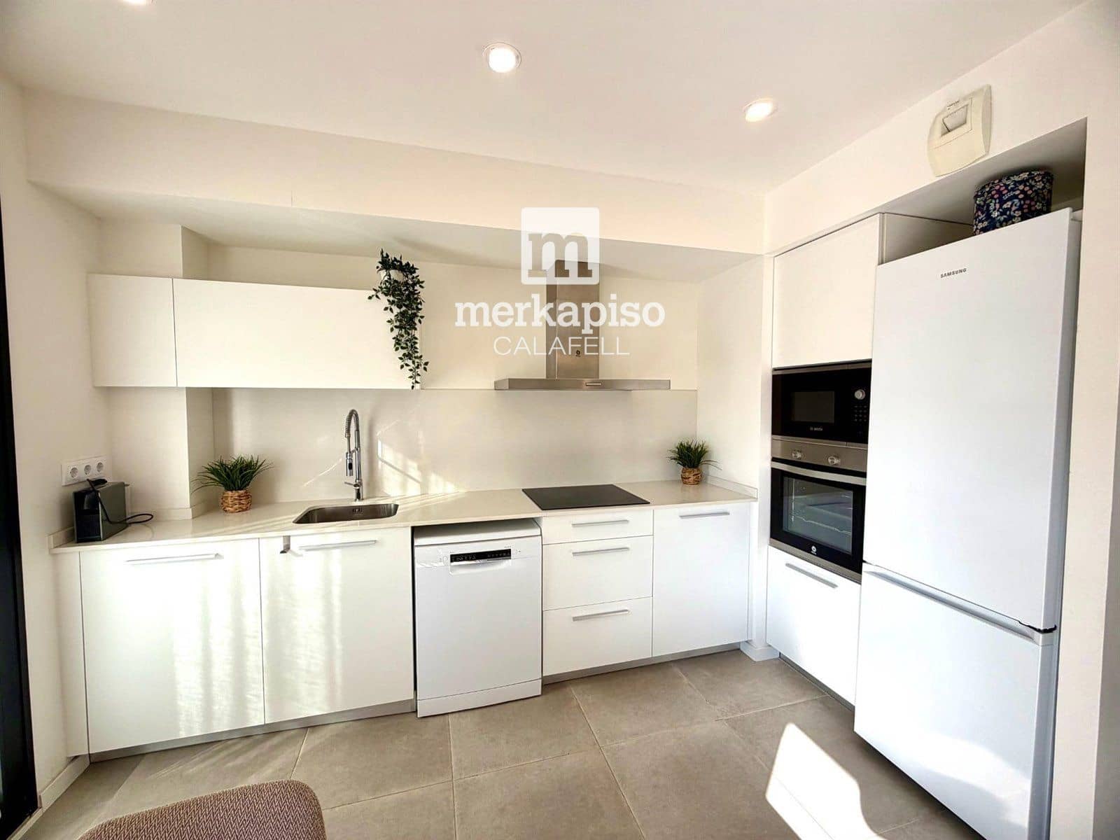 3 sypialnia Penthouse na sprzedaż w Calafell z basenem garażem - 399 500 € (Ref: 9506724)