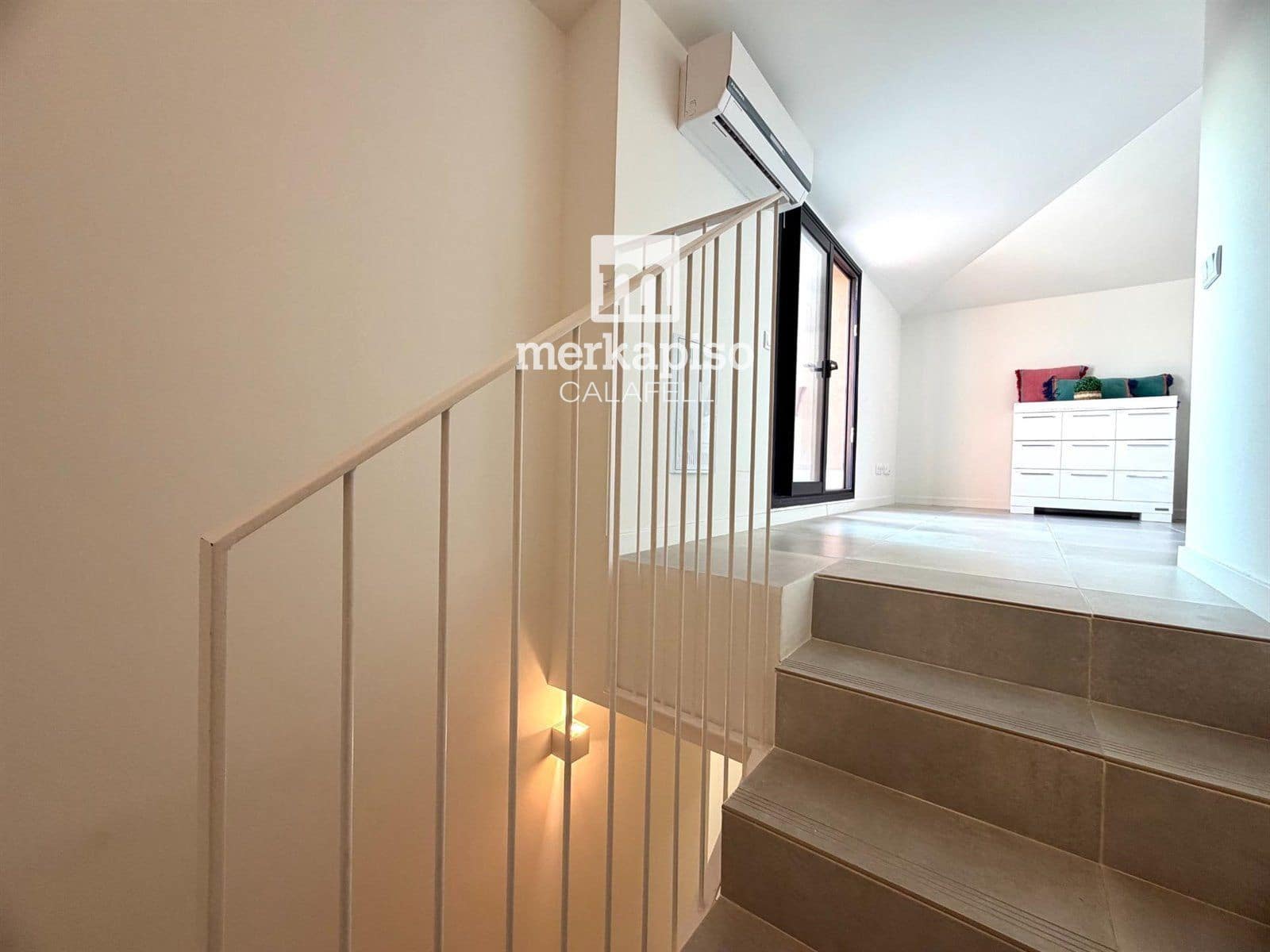 3 sypialnia Penthouse na sprzedaż w Calafell z basenem garażem - 399 500 € (Ref: 9506724)