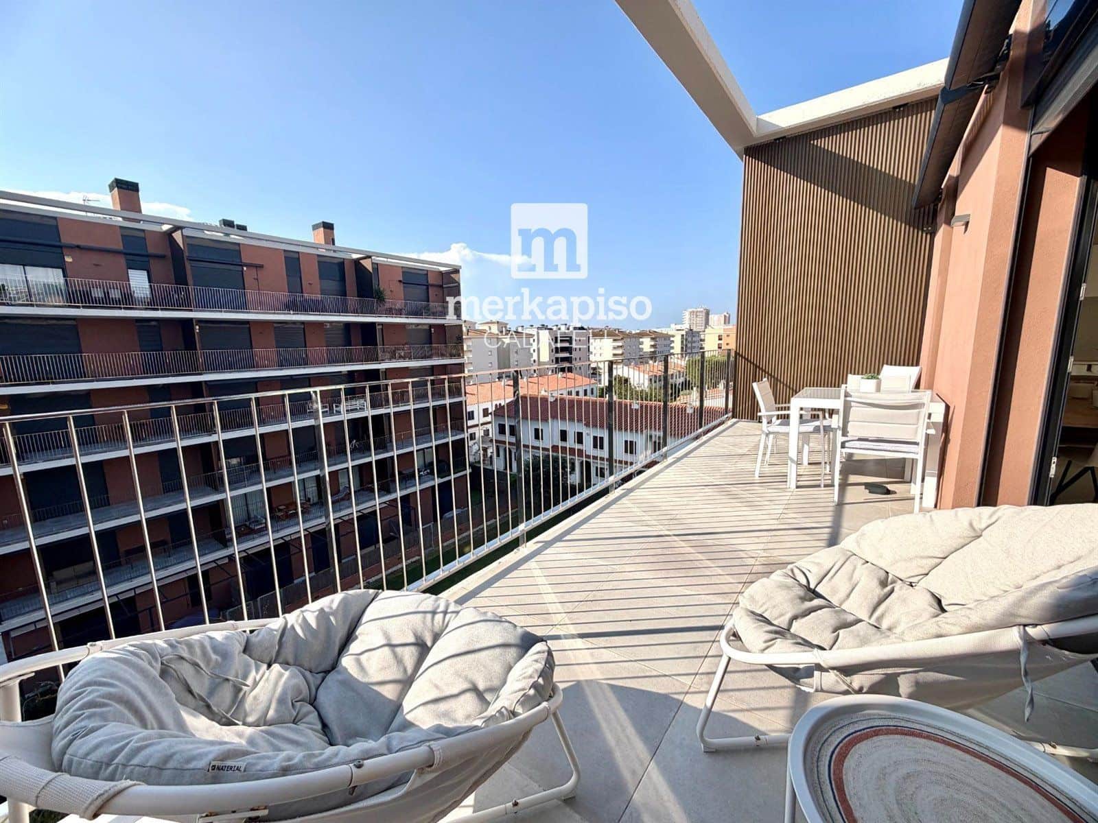 3 sypialnia Penthouse na sprzedaż w Calafell z basenem garażem - 399 500 € (Ref: 9506724)