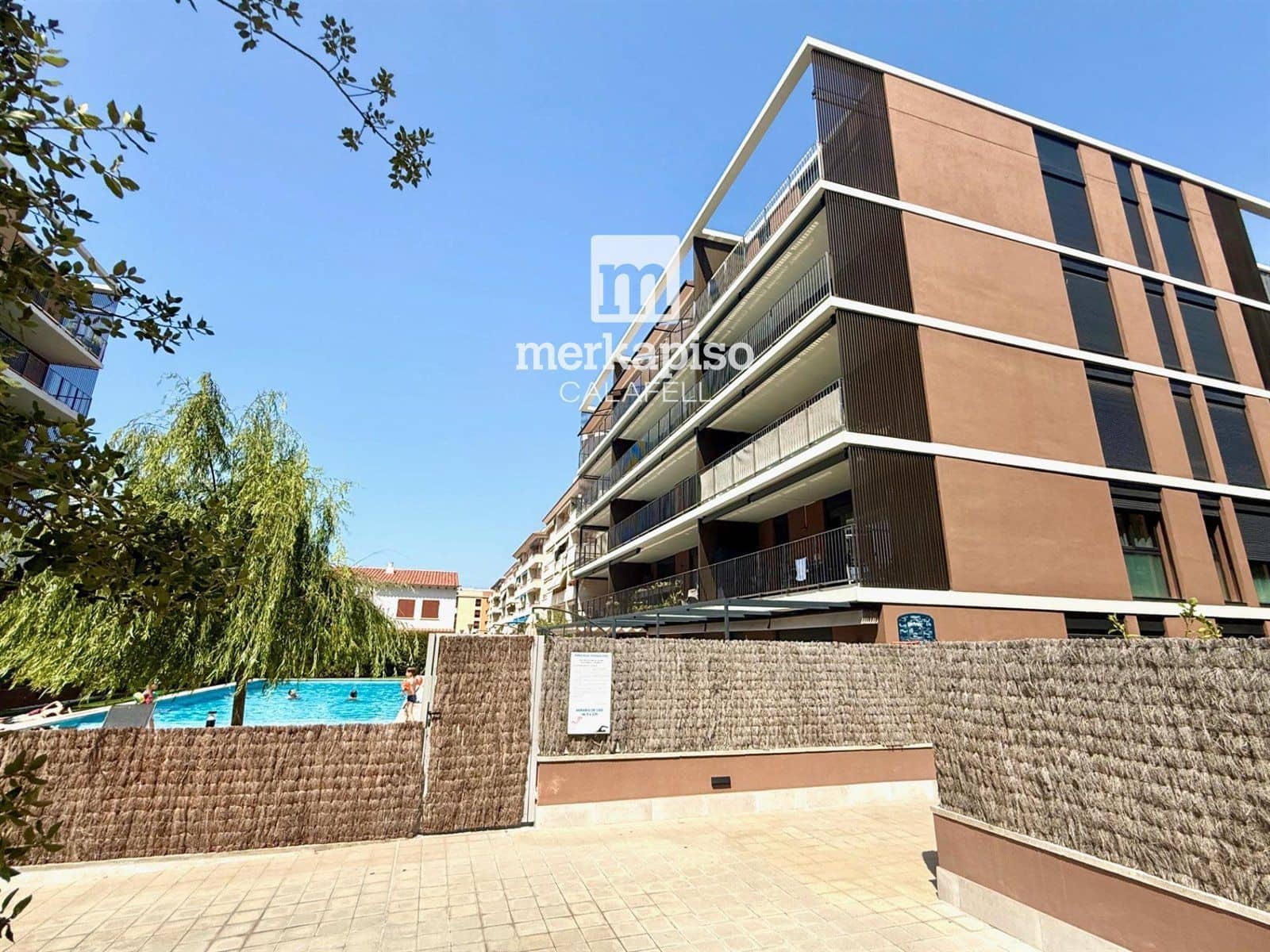 3 sypialnia Penthouse na sprzedaż w Calafell z basenem garażem - 399 500 € (Ref: 9506724)