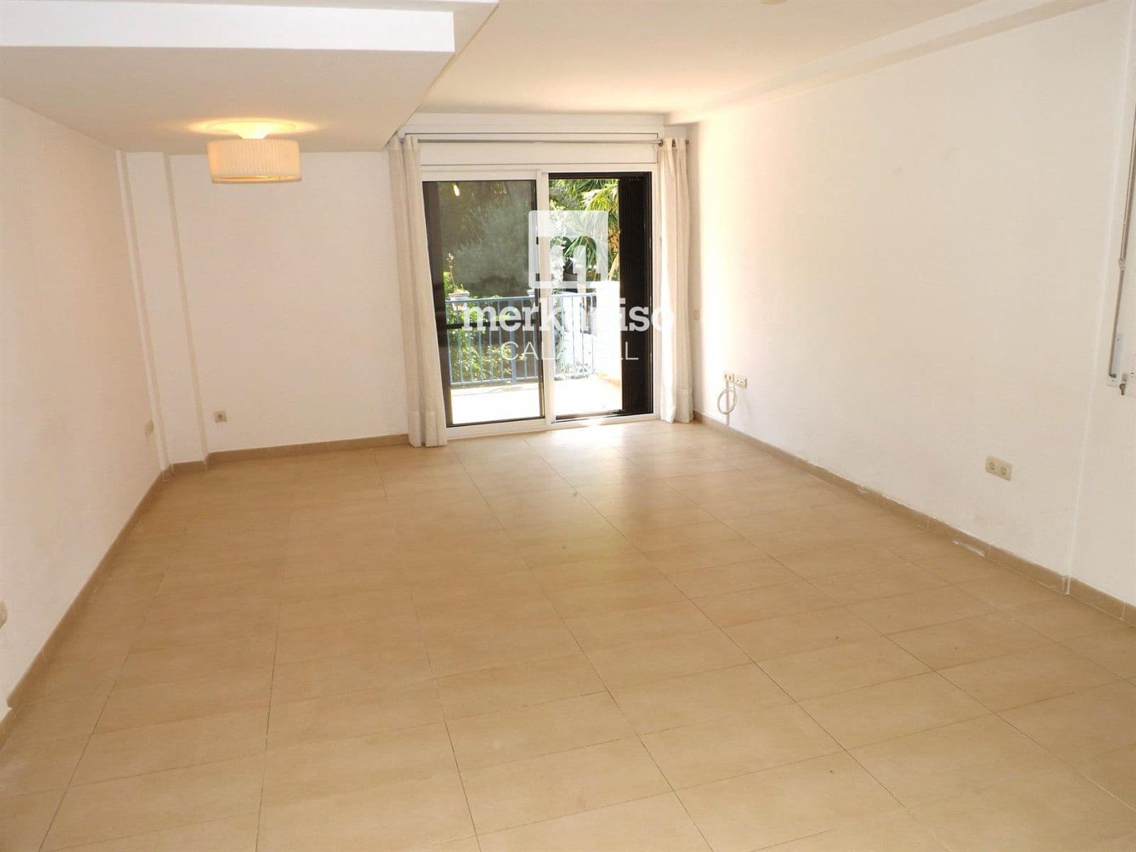 5 makuuhuone Omakotitalo myytävänä paikassa Segur de Calafell mukana 
autotalli - 365 000 € (Ref: 9506736)