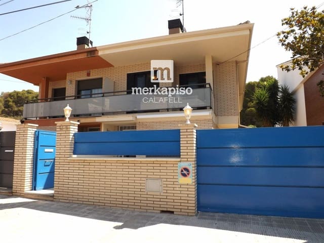 5 makuuhuone Omakotitalo myytävänä paikassa Segur de Calafell, Calafell mukana 
autotalli - 365 000 € (Ref: 9506736)