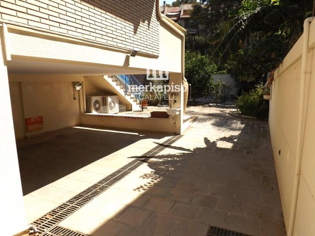 5 makuuhuone Omakotitalo myytävänä paikassa Segur de Calafell, Calafell mukana 
autotalli - 365 000 € (Ref: 9506736)