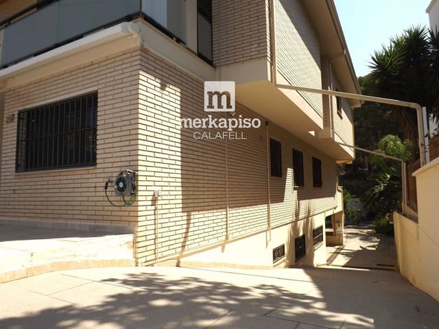 5 makuuhuone Omakotitalo myytävänä paikassa Segur de Calafell, Calafell mukana 
autotalli - 365 000 € (Ref: 9506736)