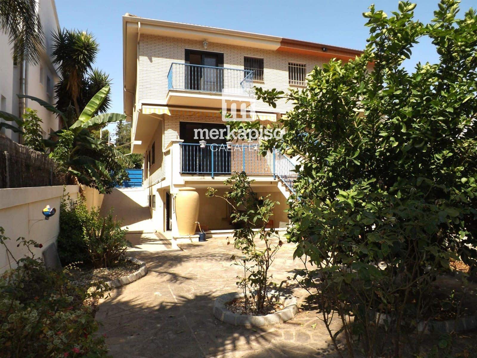 5 makuuhuone Omakotitalo myytävänä paikassa Segur de Calafell mukana 
autotalli - 365 000 € (Ref: 9506736)