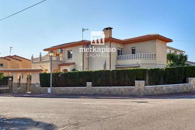 4 sypialnia Willa na sprzedaż w El Vendrell z basenem - 450 000 € (Ref: 9506738)