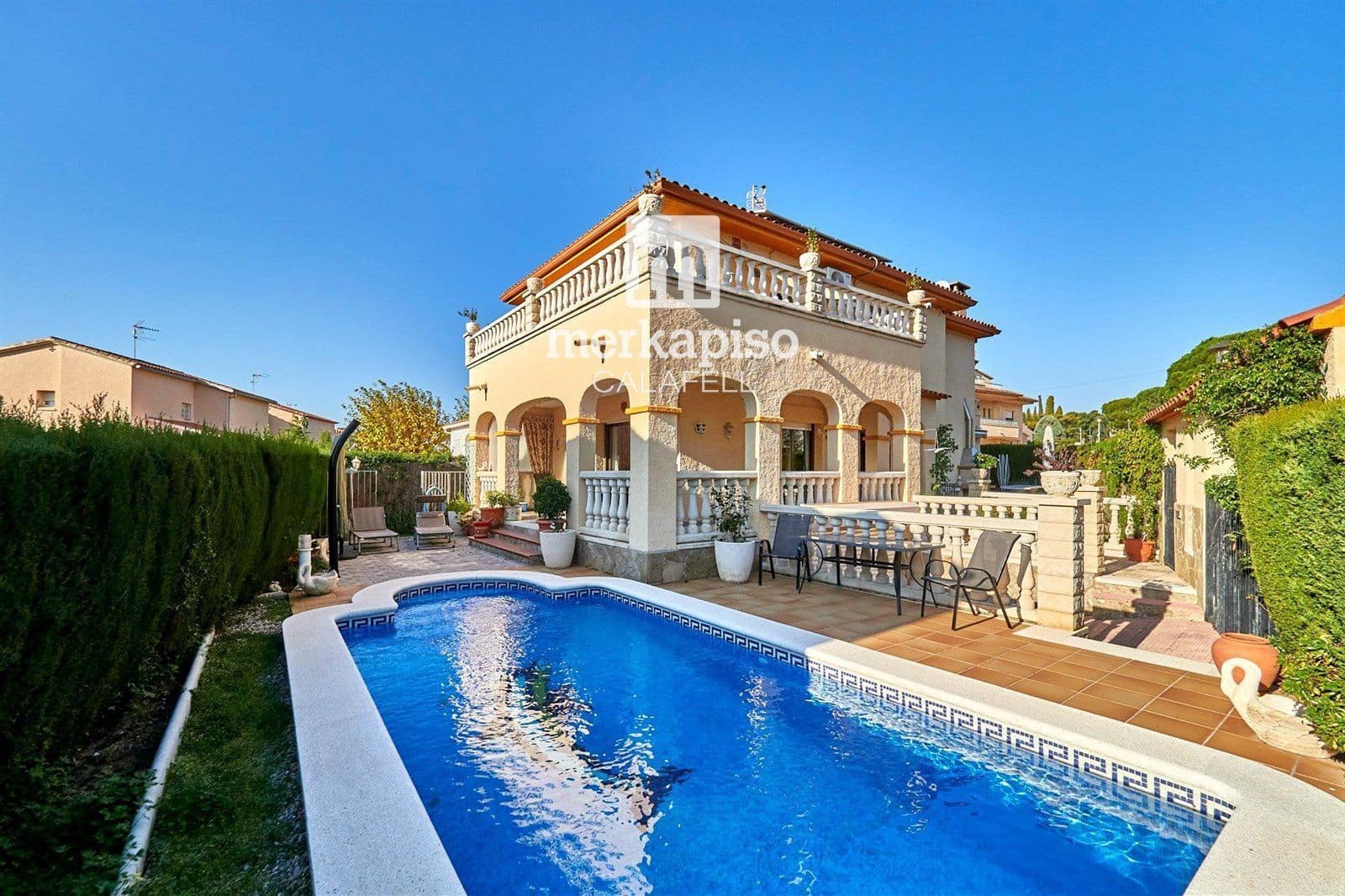 4 sypialnia Willa na sprzedaż w El Vendrell z basenem - 450 000 € (Ref: 9506738)