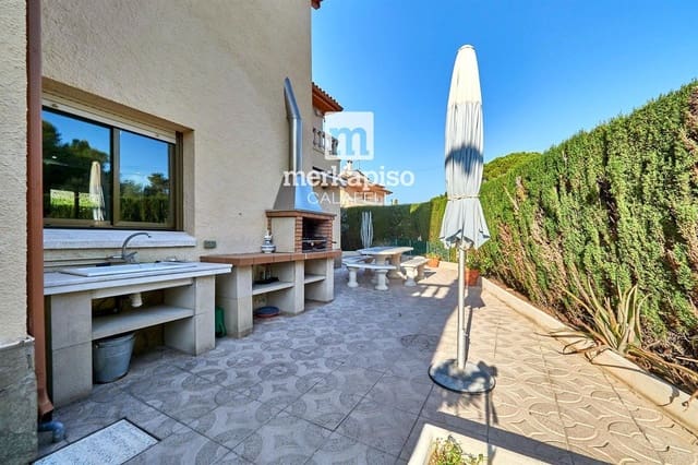 4 sypialnia Willa na sprzedaż w El Vendrell z basenem - 450 000 € (Ref: 9506738)