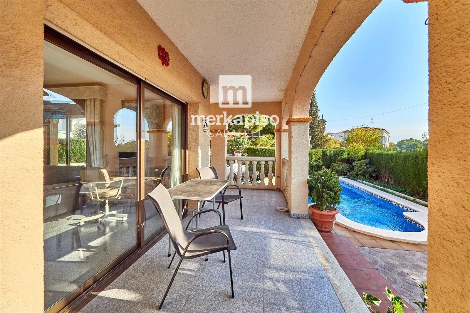 4 sypialnia Willa na sprzedaż w El Vendrell z basenem - 450 000 € (Ref: 9506738)