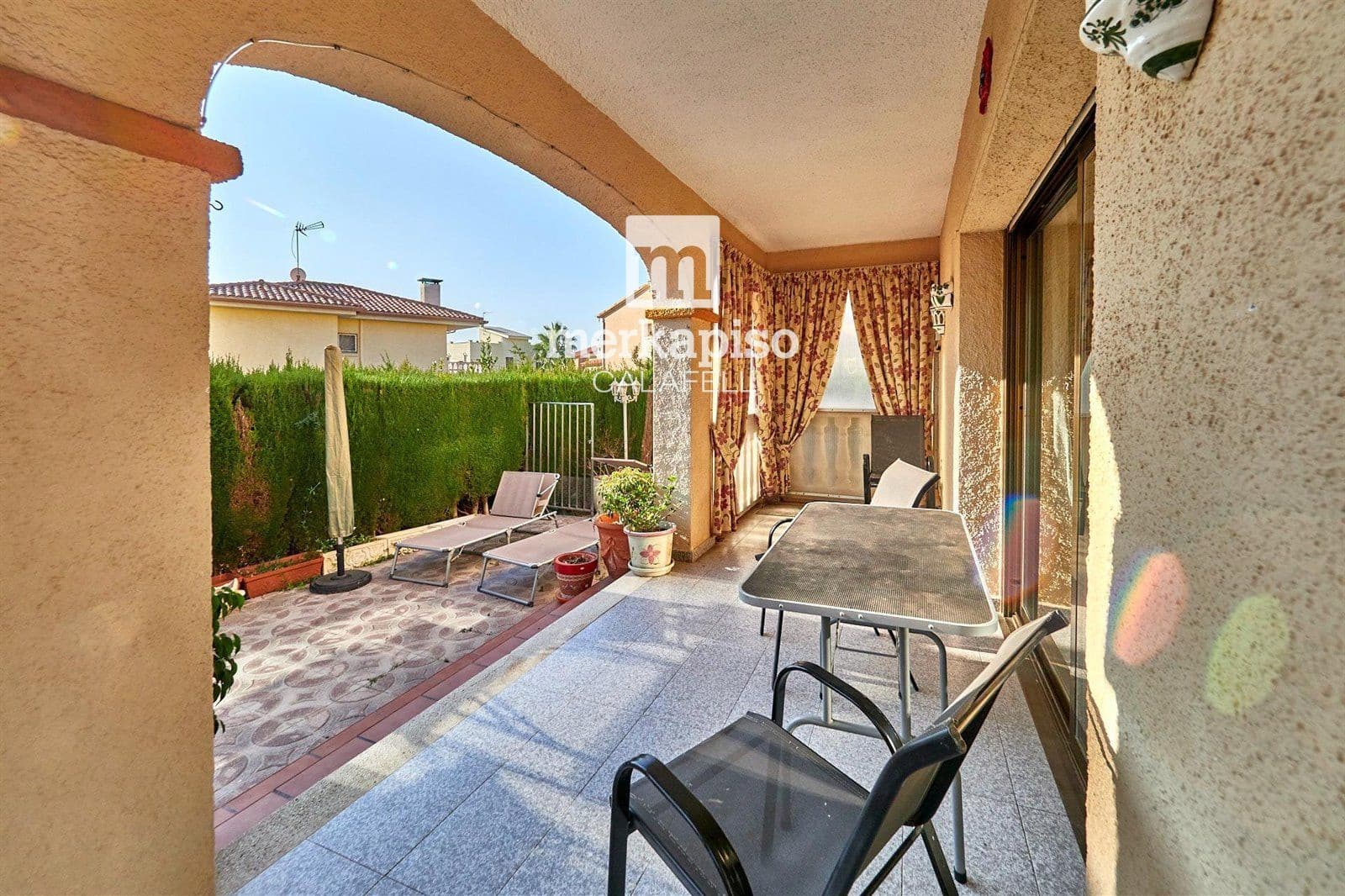 4 sypialnia Willa na sprzedaż w El Vendrell z basenem - 450 000 € (Ref: 9506738)