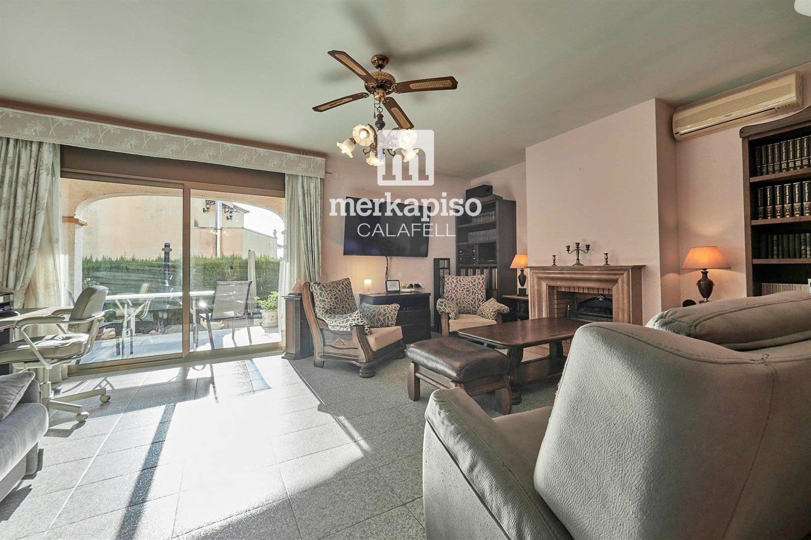 4 sypialnia Willa na sprzedaż w El Vendrell z basenem - 450 000 € (Ref: 9506738)