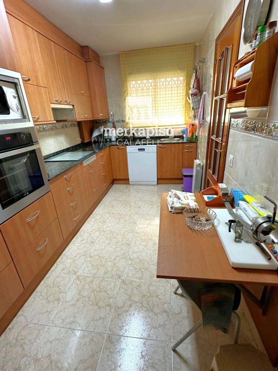 4 slaapkamer Huis te koop in Vilanova i la Geltru met zwembad - € 480.000 (Ref: 9506744)