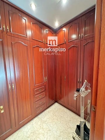 4 slaapkamer Huis te koop in Vilanova i la Geltrú met zwembad - € 480.000 (Ref: 9506744)